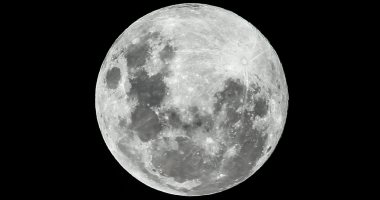 أكبر بدر عملاق بـ2019 يزين سماء الوطن العربى غدا ويشاهد بالعين المجردة