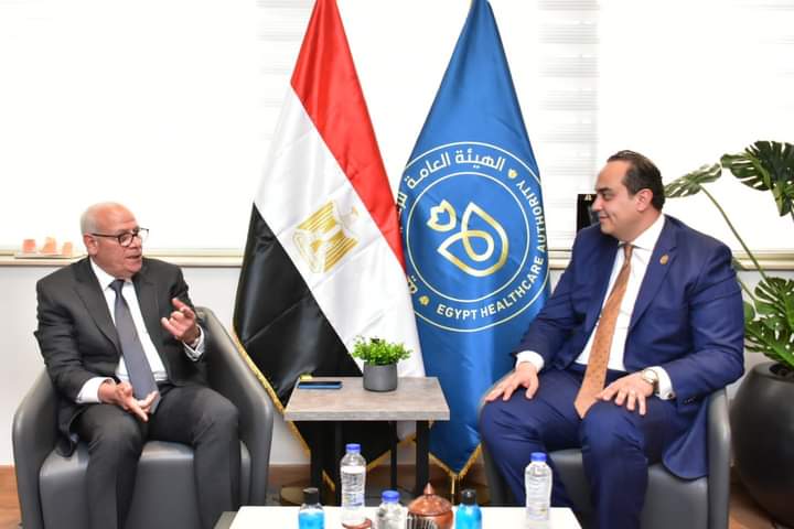 رئيس هيئة الرعاية الصحية يلتقي محافظ بورسعيد بمقر الهيئة بالعاصمة الإدارية الجديدة
