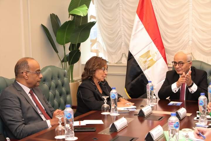 وزير التربية والتعليم يبحث مع الأمين العام للمجلس القومي للطفولة والأمومة مواصلة تعزيز التعاون المشترك في برامج حماية الطفل ودعم حقوقه