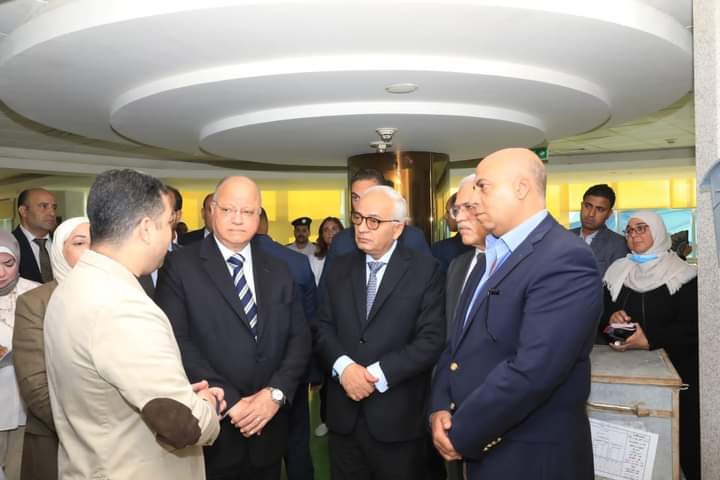 بالصور وزير التربية والتعليم ومحافظ القاهرة يتفقدان سير امتحانات شهادة الثانوية العامة باللجنة الخاصة المنعقدة داخل مستشفى سرطان الأطفال 57357