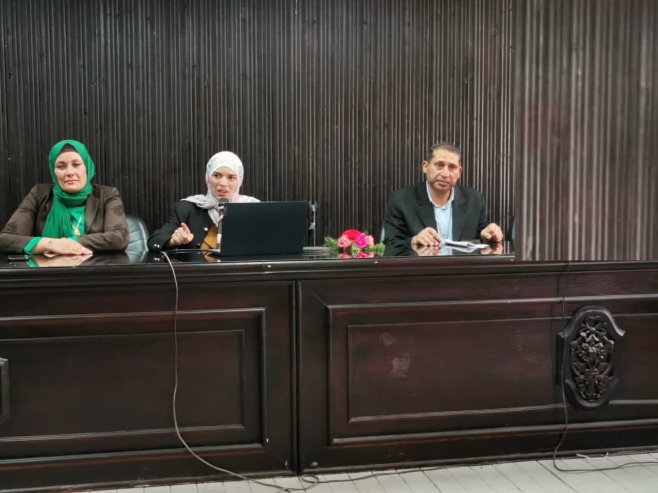 رسالة دكتوراه بجامعة بنها عن كشف تزوير الوثائق