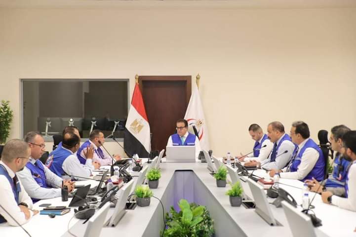وزير الصحة يترأس غرفة الأزمات المركزية لمتابعة التأمين الطبي للانتخابات الرئاسية ٢٠٢٤