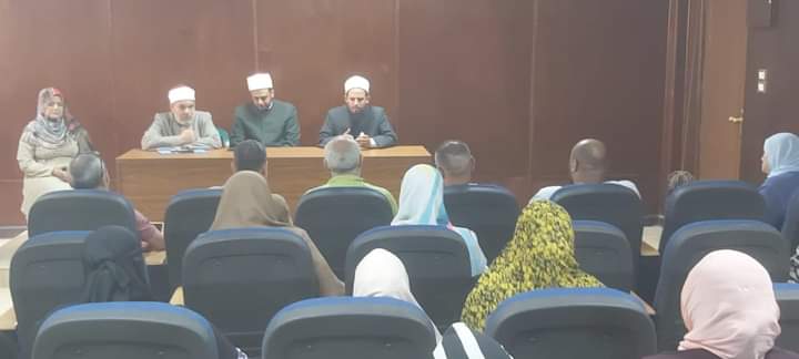 وحدتا السكان و حقوق الإنسان بحى شرق بالتعاون مع مجمع البحوث الاسلاميه لمنطقه وعظ القاهره وندوة عن " الغلو والتشدد الفكرى والأفكار المغلوطة " وكيفيه التصدى لها