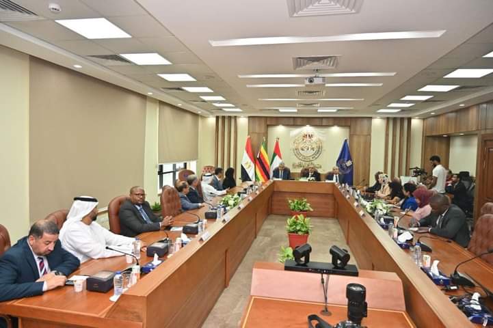 هيئة الدواء تشهد تصدير أولى شحنات المستحضرات الدوائية للشركات المصرية إلى زيمبابوى  ‏‎للتوسع في السوق الأفريقي وزيادة الصادرات