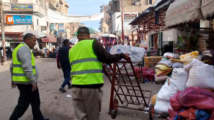 رفع ٧٥١حالة اشغال طريق مخالف خلال حملات مكبرة بنطاق ٣ مراكز بالبحيرة
