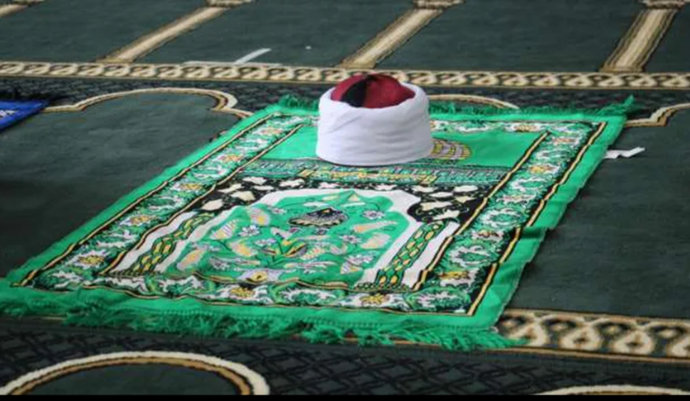 حسن الخاتمة...وفاة خطيب مسجد أثناء صلاة العشاء بالمصلين بسوهاج 