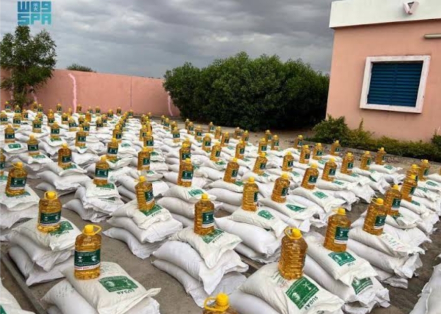 مركز الملك سلمان للإغاثة يوزع سلال غذائية في ألبانيا وبنين ومقدونيا وغانا