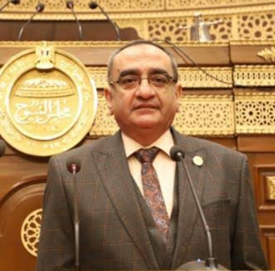 نقيب الإعلاميين ينعى زميله اللواء حاتم حشمت، عضو مجلس الشيوخ