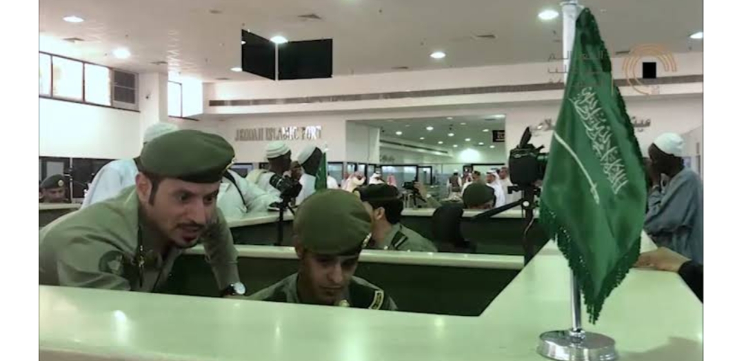 مدير الجوازات يقف على الخدمات المقدمة للمواطنين ورعايا الدول الشقيقة والصديقة القادمين من السودان