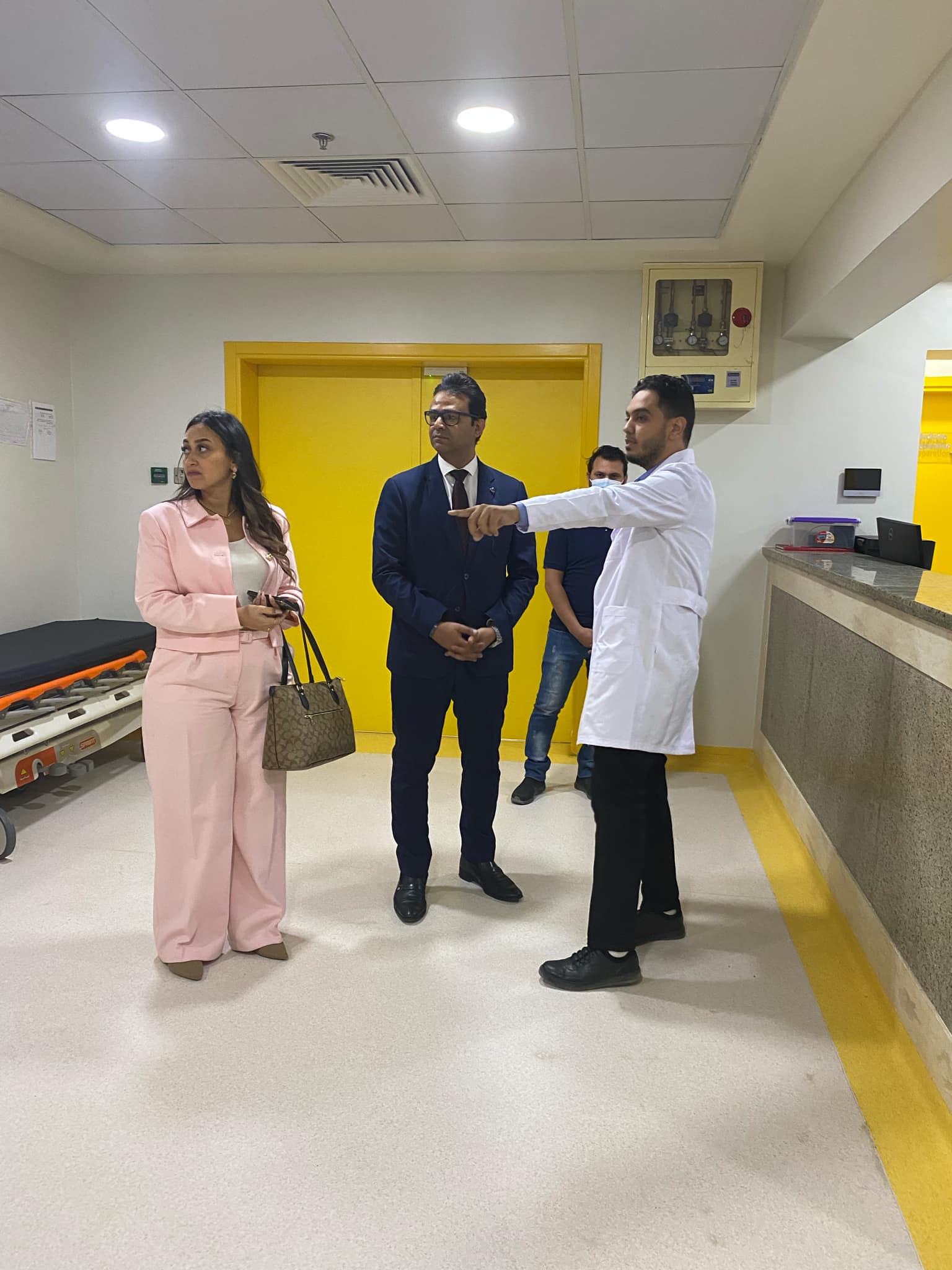 عقب مؤتمر وزارة الصحة للسكان والتنمية البشرية      "وكيل الصحة "يتفقد قسم الأطفال بحميات العباسية لتطبيقه في سوهاج