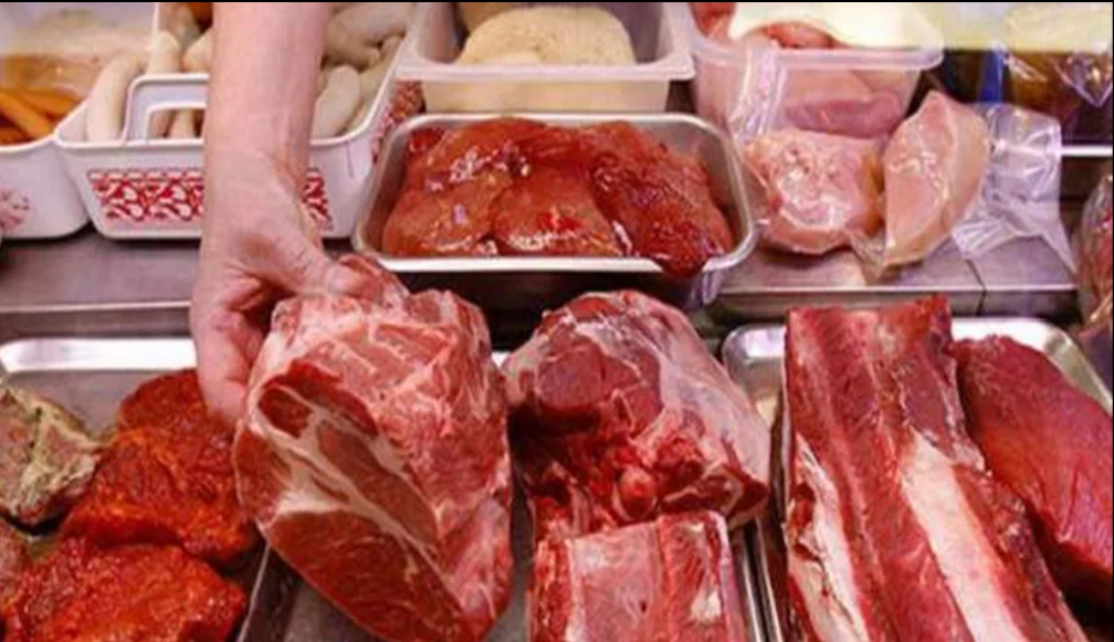 بمناسبة عيد الأضحى..ضخ اليومي للحوم السودانية وصل إلى 120 طن والبرازيلي المجمدة 40 طن يومي