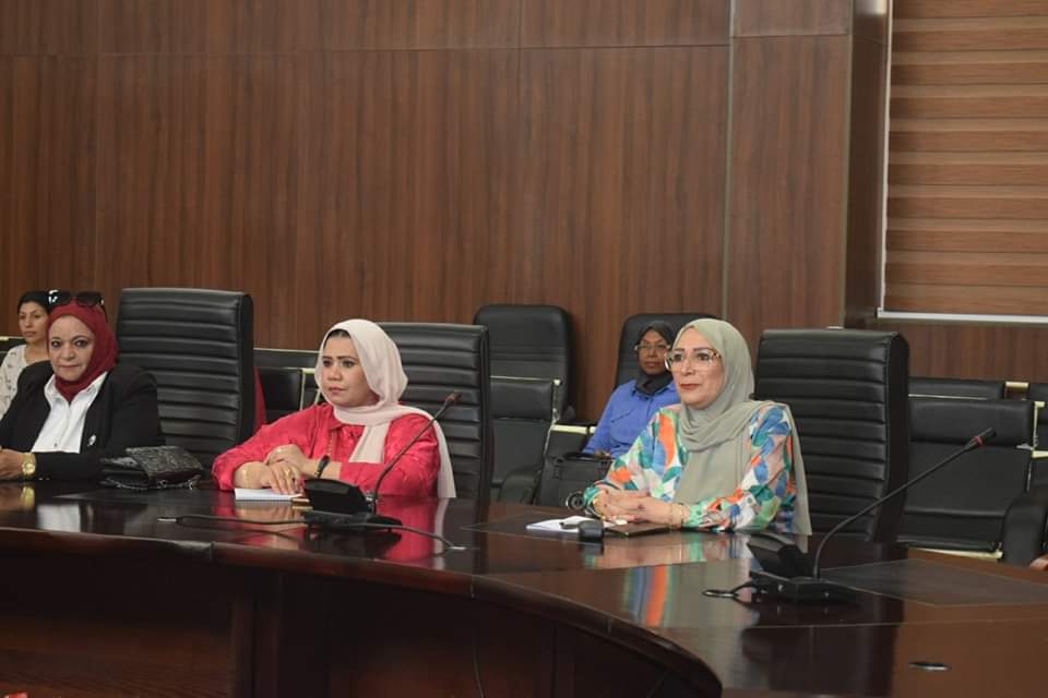 الإستراتيجية الوطنية لحقوق الإنسان في ندوة توعوية بالبحر الأحمر | صور