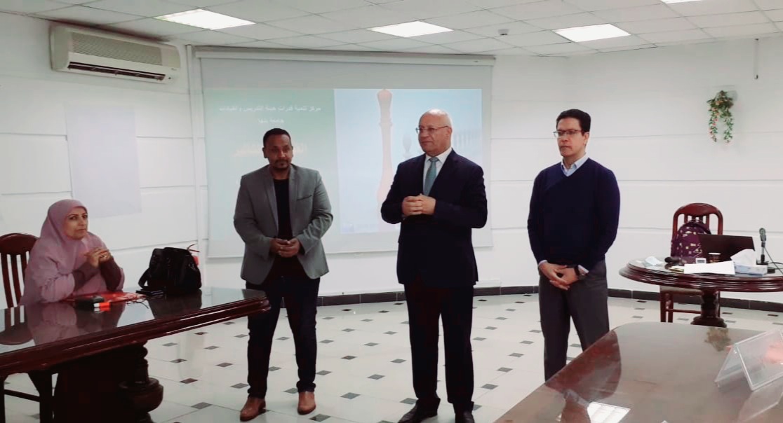 رئيس جامعة بنها يفتتح فعاليات الدورة الرابعة لبرنامج "القيادة والتأثير" لأعضاء هيئة التدريس والقيادات 