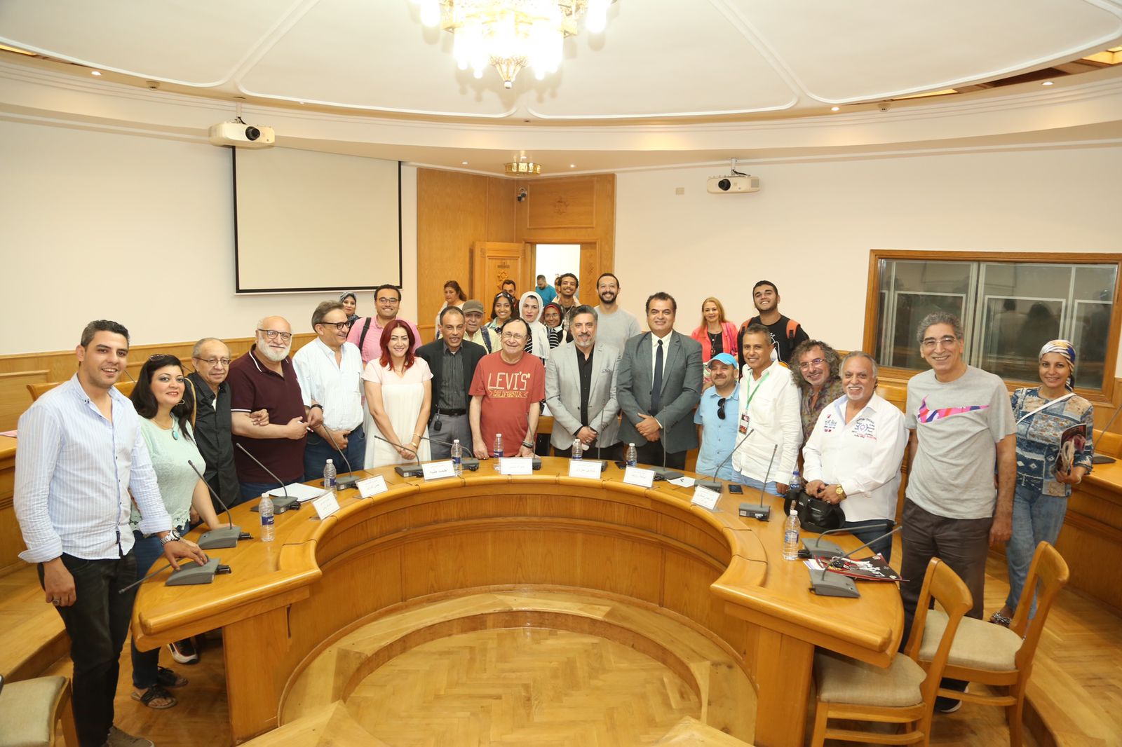 المهرجان القومي للمسرح المصري يناقش علاقة المخرج بالنص المسرحي بحضور 7 مخرجين من أجيال مختلفة