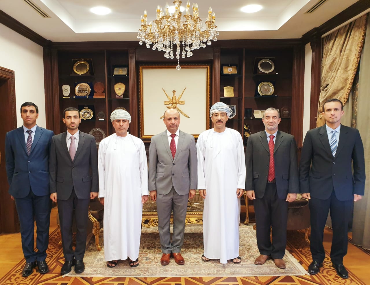 قائد البحرية السلطانية العُمانية يشيد بالتطور الذي شهدته مصر في المجال البحري والعسكري