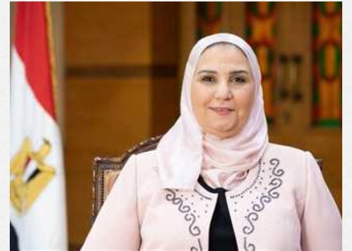 وزيرة التضامن توجه بصرف مساعدات عاجلة لضحايا حادث رأس غارب