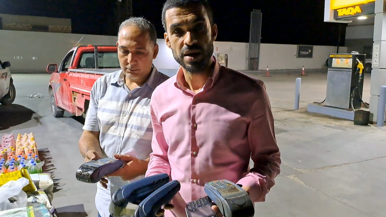 ضبط كميات كبيرة من السلع التموينية و27 عبوة مبيدات زراعية بالبحيرة 