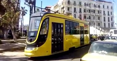 الحكومة ترصد مزايا تشغيل ترام الإسكندرية الجديد وآراء المواطنين