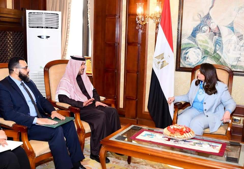 وزيرة الهجرة تثمن حملة التوعية الملحقية العمالية السعودية وتوجه بتعميمها عبر منصات الوزارة