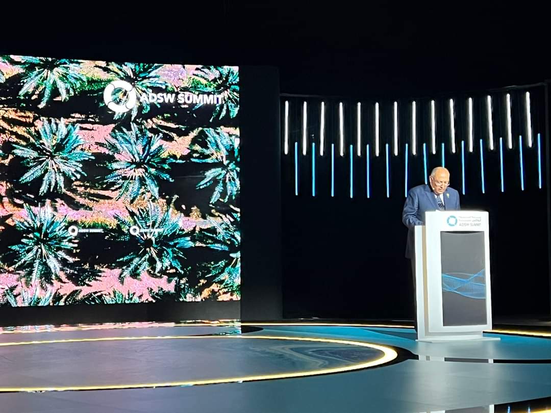 وزير الخارجية يُشارك كمتحدث رئيسي في قمة أسبوع أبو ظبي للاستدامة