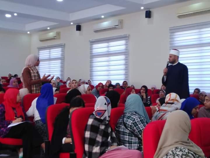 الشباب والرياضة تواصل فعاليات برنامج التوعية الأسرية لعضوات أندية الفتاة بالمدينة الشبابية ببورسعيد