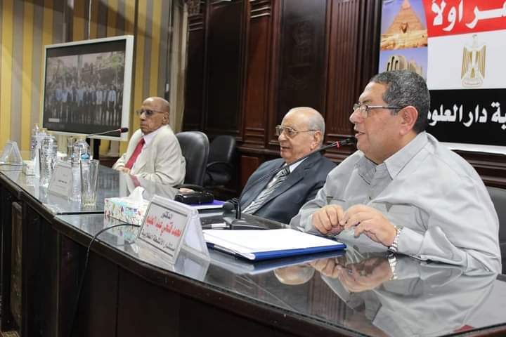 إحتفالات كلية دار العلوم  من خلال محاضرات عن المناخ والبيئة