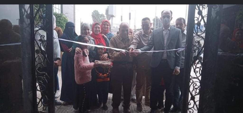 مدير قصر ثقافة بنها يفتتح معرض الطفلة رودينا