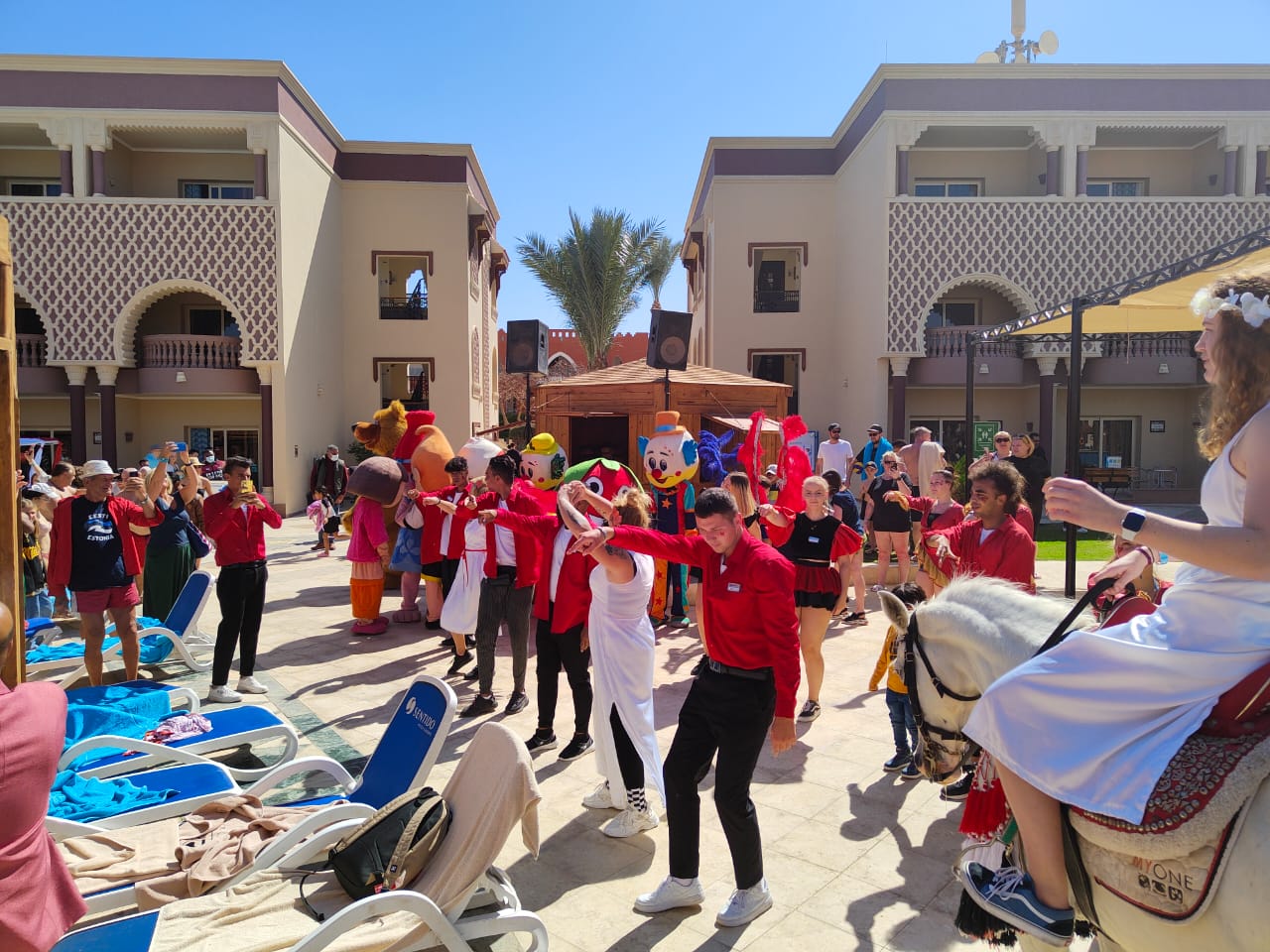 نسبة الاشغال فى فنادق الغردقة 85/%والسياح يحتفلون بعيد الحب