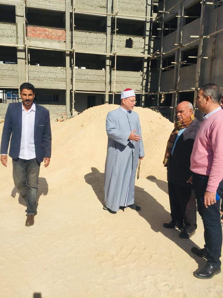 رئيس منطقة البحر الأحمر الأزهرية يشدد على سرعة انتهاء إنشاءات معهد اللغات بالغردقة 