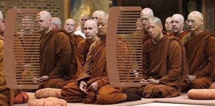 مشط بوذا ...والراهب الأصلع