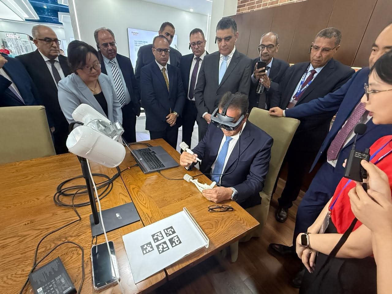 نائب رئيس مجلس الوزراء يزور مصنع «Runyes» في الصين 