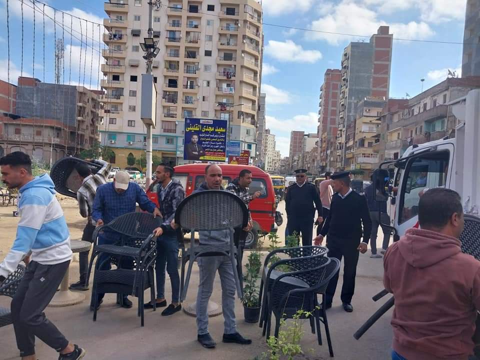 تسهيلاً للحركة المروريةبالبحيرة ...حملة إزالة ٥٢٤ مخالفة إشغال طريق بكفر الدوار 