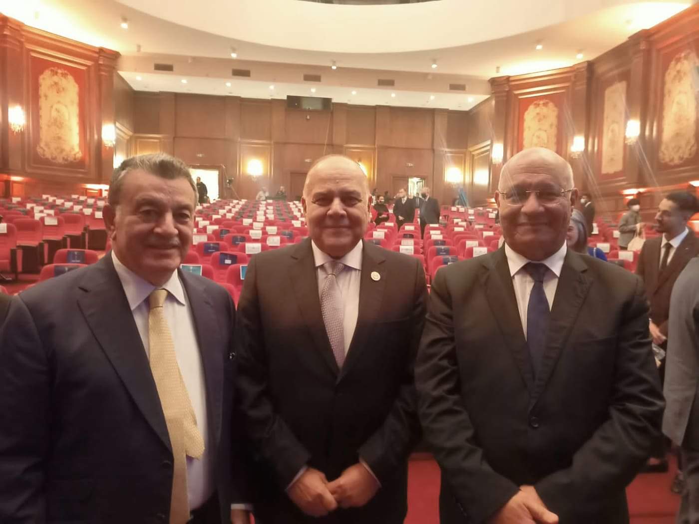 رئيس جامعة بنها يشارك فى حفل تنصيب رئيس الجامعة البريطانية