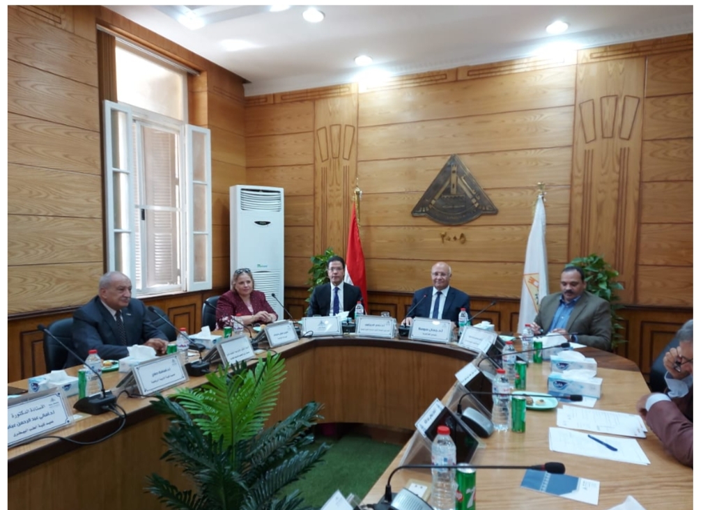 رئيس جامعة بنها : مركز إعداد القادة نقطة انطلاق لدعم أبناؤنا الطلاب والأنشطة الطلابية