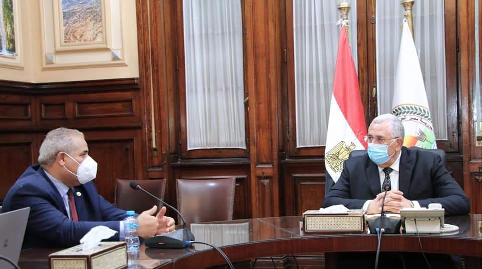 وزير الزراعة يبحث مع وفد الفاو استعدادات مصر لاستضافة مؤتمر قمة المناخ في نوفمبر القادم
