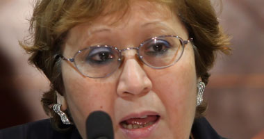 عميد إعلام القاهرة الأسبق تضع روشتة "حتى لا يصبح المواطن فريسة لإعلام أهل الشر"