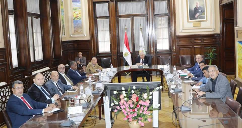 وزير الزراعة يلتقي مسئولى شركة أمات للدواجن السعودية ويؤكد على دعم الدولة للمستثمرين وتهيئة مناخ الاستثمار .