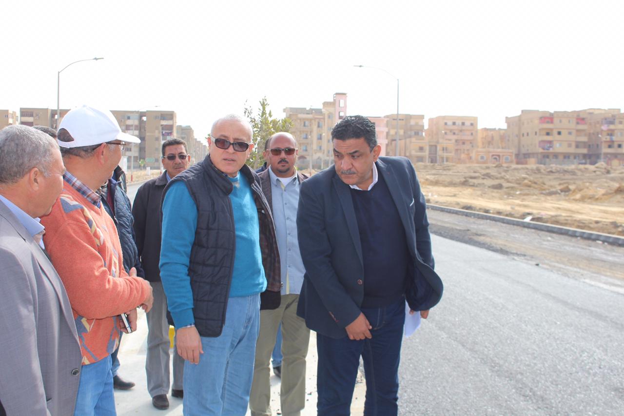 نائب رئيس هيئة المجتمعات العمرانية الجديدة يتفقد المشروعات المنفذة ببنى سويف الجديدة