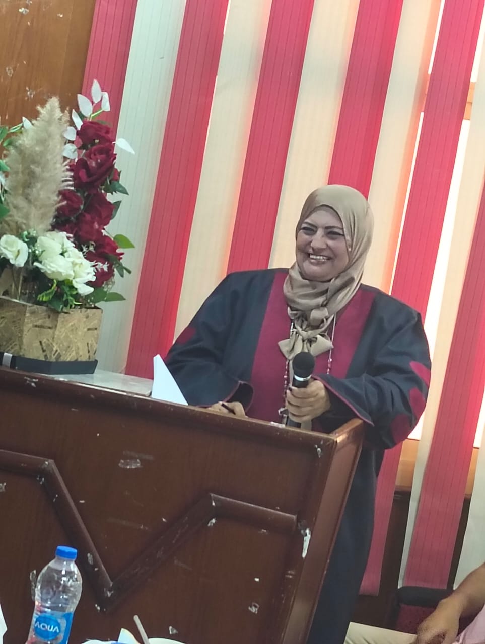 الباحثة سامية إسماعيل تحصل على درجة الماجستير في التربية المقارنة والإدارة التعليمية