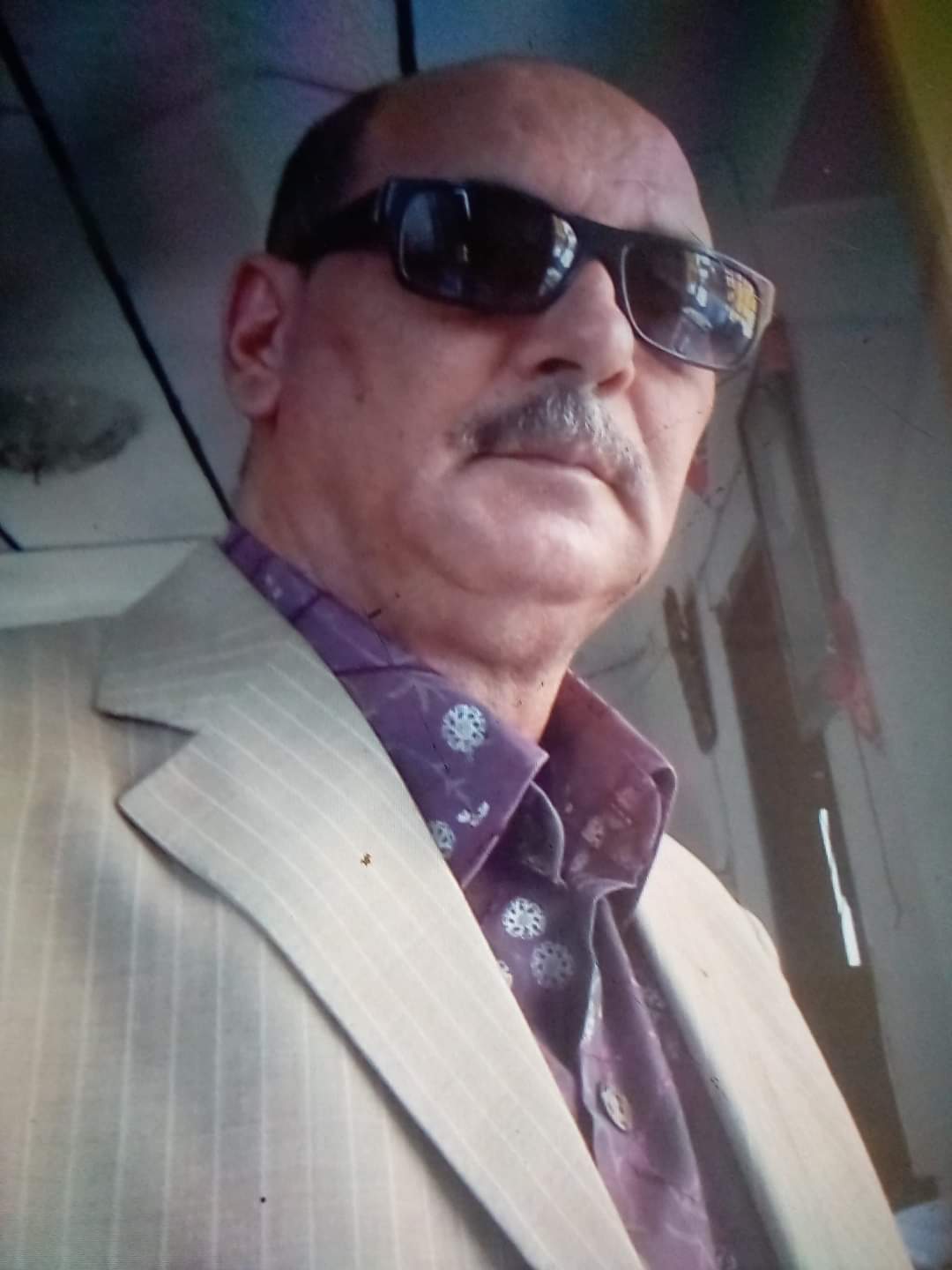 الشاعر أحمد صادومة يكتب :    أعداؤنا في الخارج هنا القاهرة