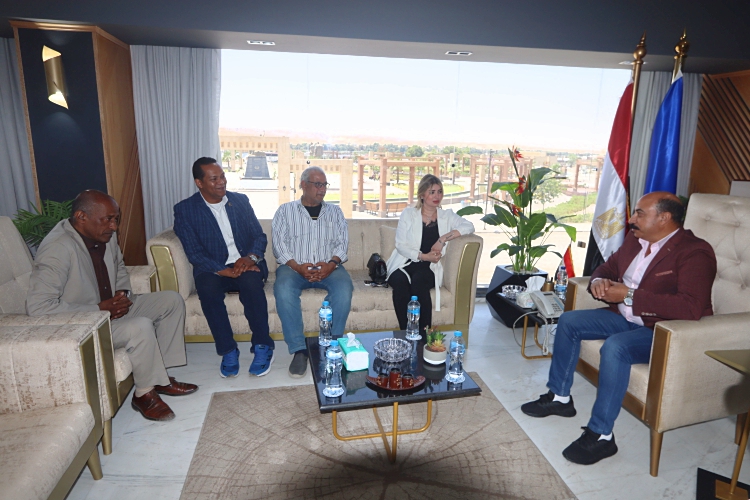 حماه الوطن: يشكر محافظ أسوان لدعمه القافلة الطبية بمركز دراو