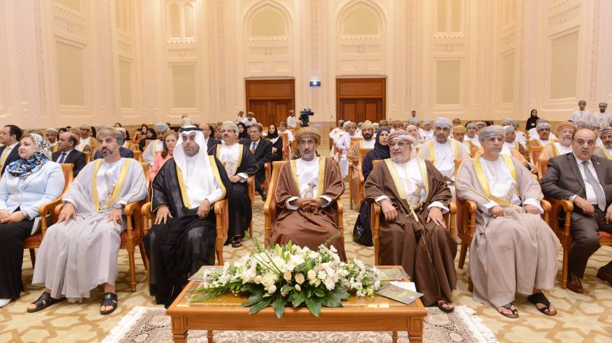 رئيس مجلس الدولة العماني يبحث مع رئيس البرلمان العربي سبل تعزيز التعاون الثنائي