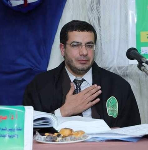 سيميائيات في ديوان ( الغيم والدخان ) للشاعر الأكاديمي محمد حلمي حامد .