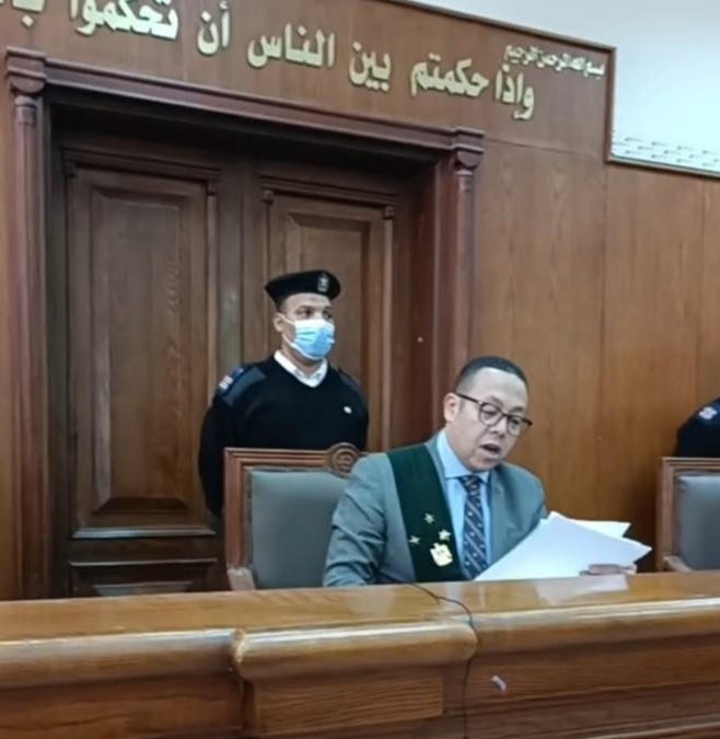 المؤبد لذئب بشرى هتك عرض طفلة أثناء التدريس لها  بالبحر الأحمر