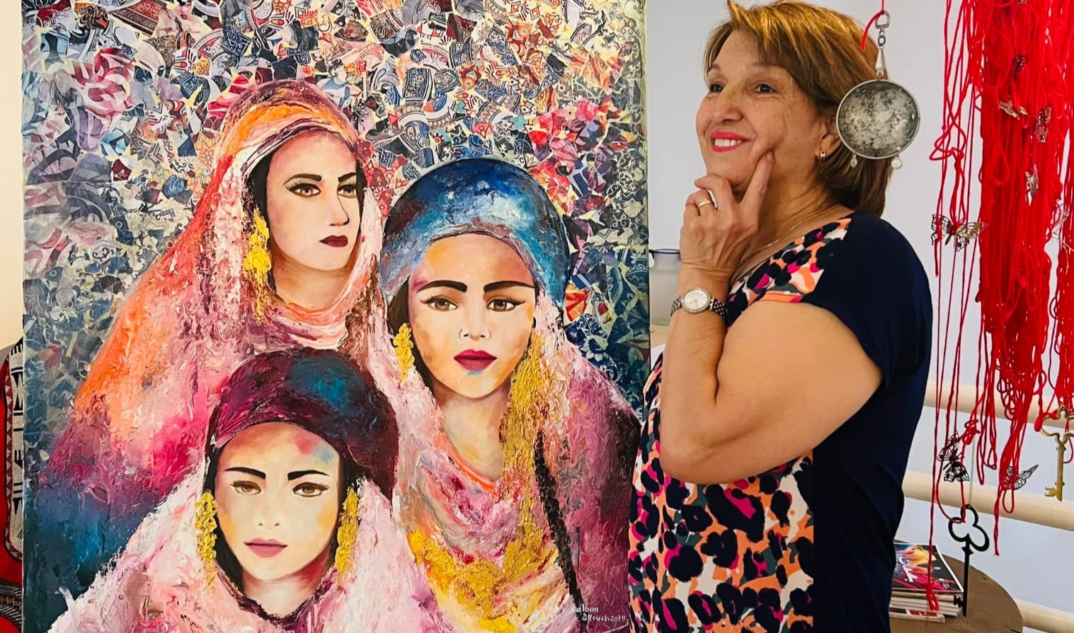 الفنانة التشكيلية سناء هيشري تُساهم في تنمية التضامن بين الفنانين من خلال دعمها للإبداع و الابتكار