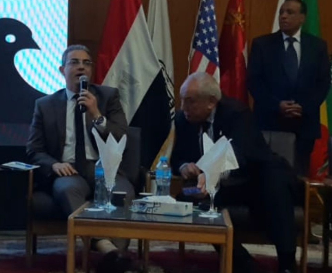 جامعة أسيوط تكرم نقيب الإعلاميين لدوره في ضبط المشهد الإعلامي