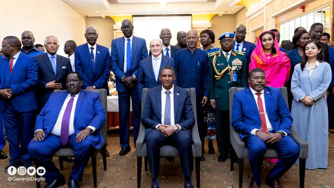 دقلو يتلقى اتصالا هاتفيا من وزيرة خارجية فرنسا لبحث الخروج الآمن لرعايا الدول 