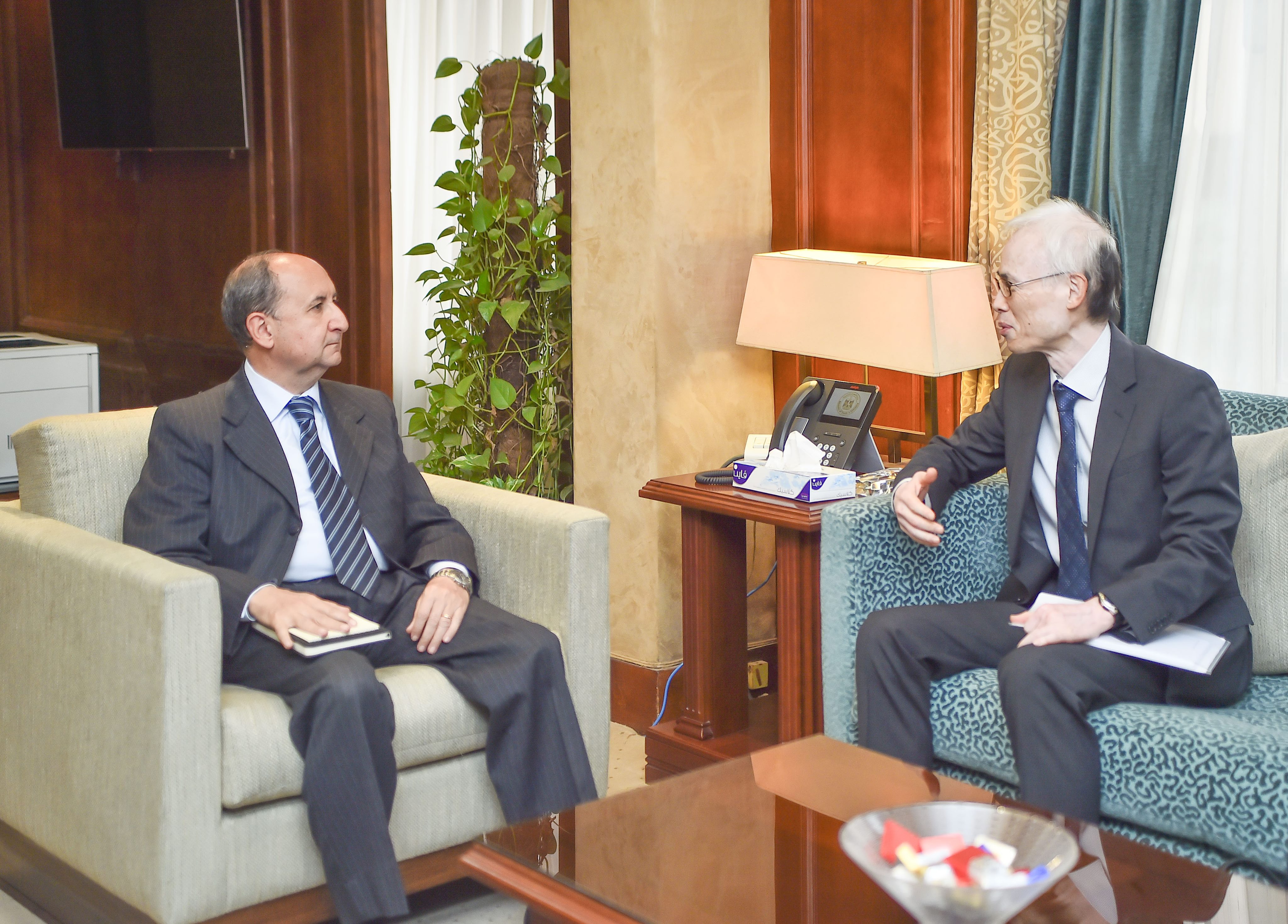 وزير التجارة والصناعة يبحث مع سفير اليابان بالقاهرة الإعداد لزيارة وفد الشركات اليابانية للقاهرة الشهر المقبل