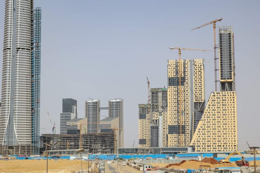 وزارة الإسكان.. الانتهاء من جميع الهياكل الرئيسية للأبراج بمنطقة الأعمال المركزية بالعاصمة الإدارية الجديدةوتنظيم احتفالية بمناسبةذلك