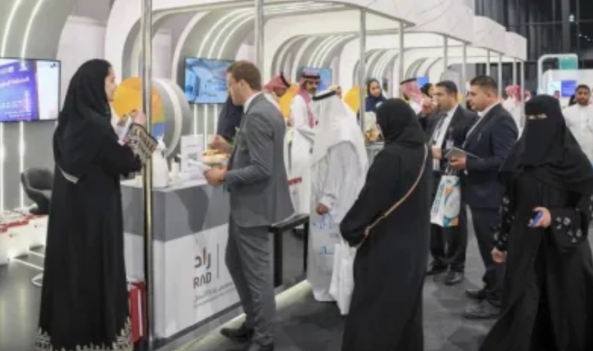 شباب أعمال سعوديين ومصريين يستعرضون المشاريع الريادية في ملتقى "راد 2023" بالدمام